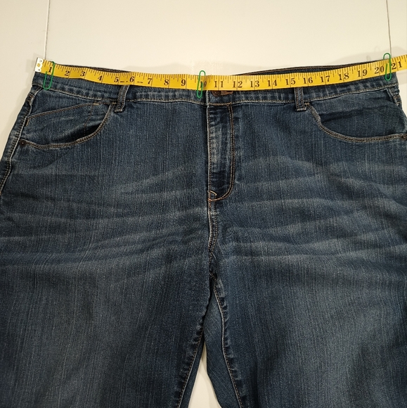 Old Navy, The Flirt Boot Cut Women's Jeans. Size 20 - Picture 4 of 8